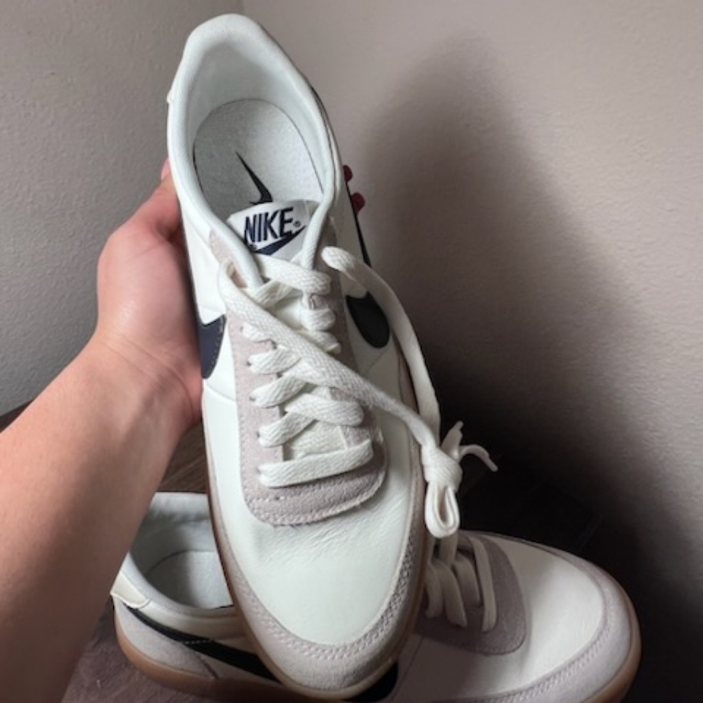 White Mens Nike, Size 7.5